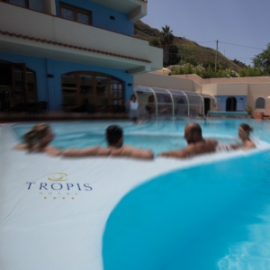 Tropis Hotel